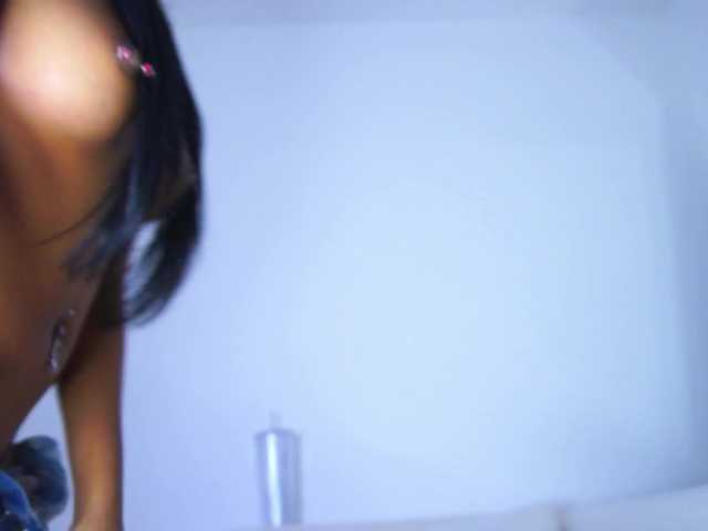 Live трансляция RoyalSeduction1 - Runet.cam