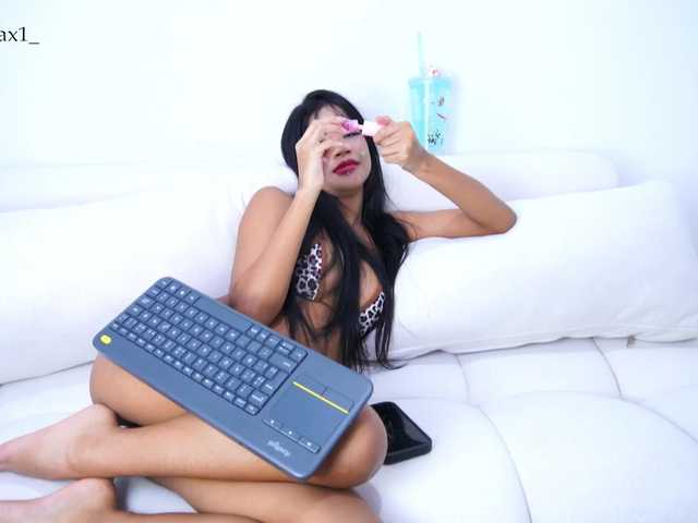 RoyalSeduction1 live webcam show