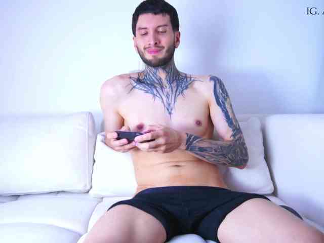RoyalSeduction1 webcam