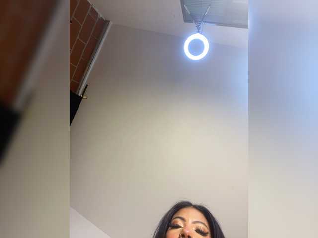 Karolsay live cam on BongaCams