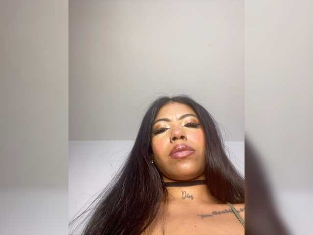 Karolsay live cam on BongaCams