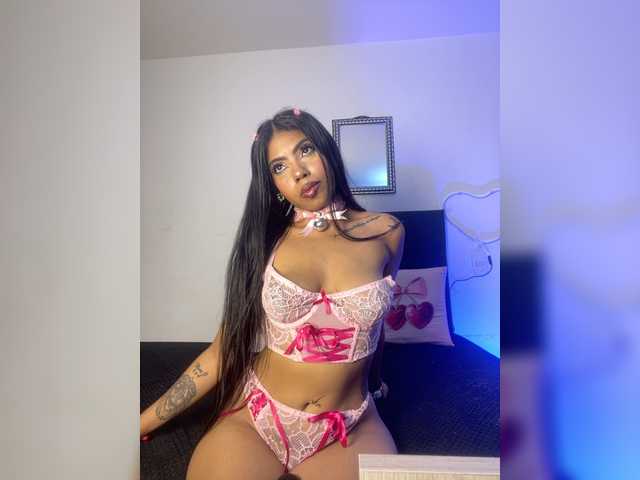 Karolsay live cam on BongaCams