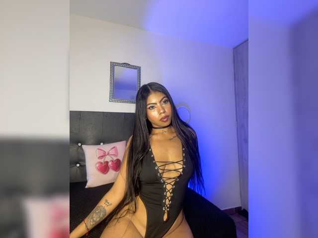Karolsay live cam on BongaCams