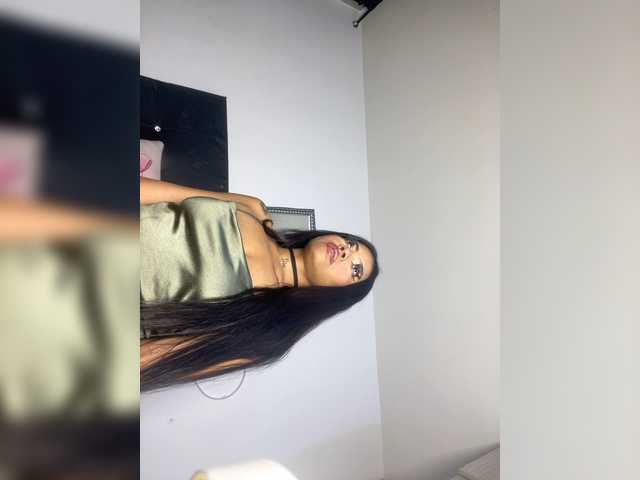 Karolsay live cam on BongaCams