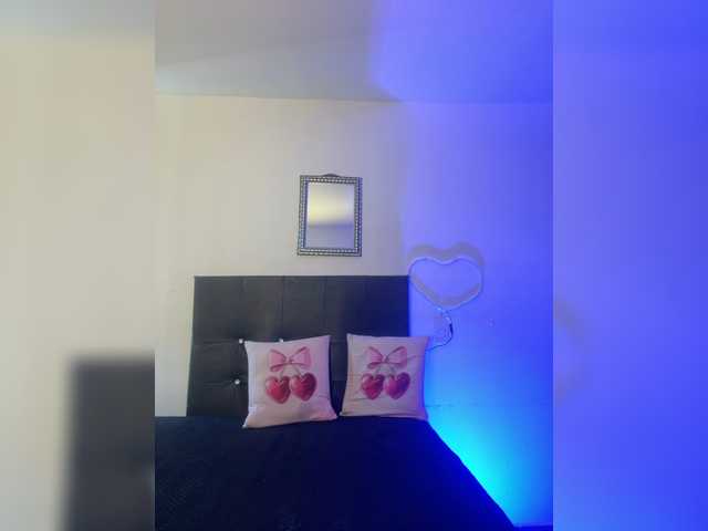 Karolsay live cam on BongaCams