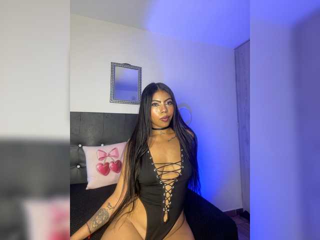 Karolsay live cam on BongaCams