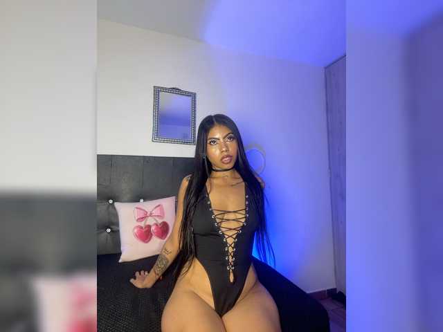 Karolsay live cam on BongaCams