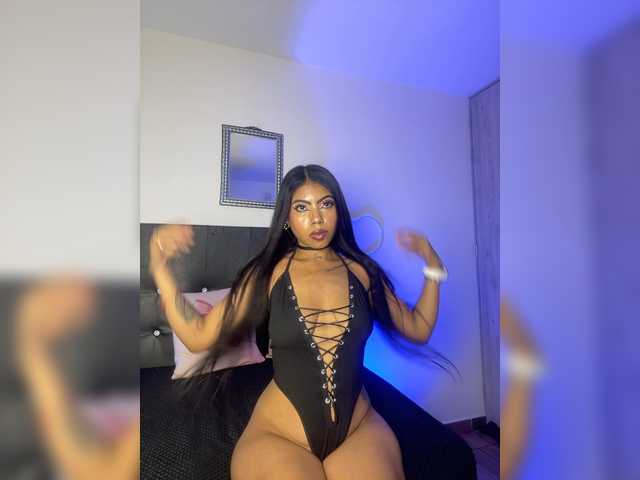 Karolsay live cam on BongaCams