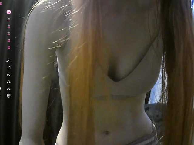 MadonnaVanson live cam on BongaCams