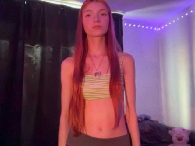 MadonnaVanson live cam on BongaCams