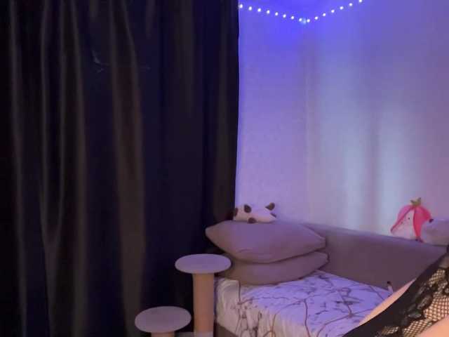 MadonnaVanson live cam on BongaCams