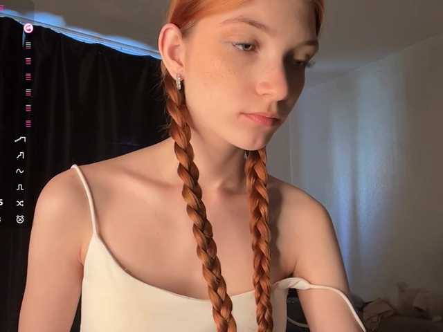 MadonnaVanson live cam on BongaCams