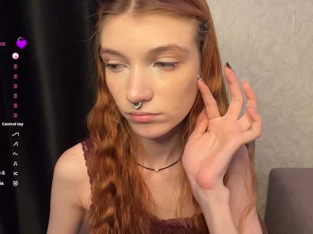 MadonnaVanson live cam on BongaCams