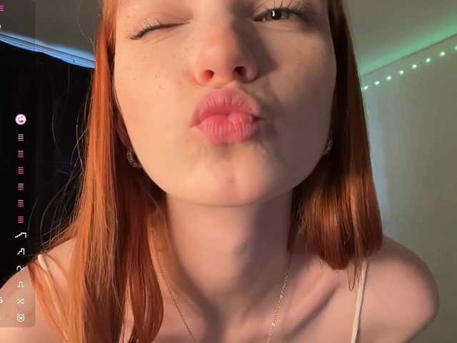 MadonnaVanson live cam on BongaCams