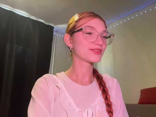 MadonnaVanson live cam on BongaCams