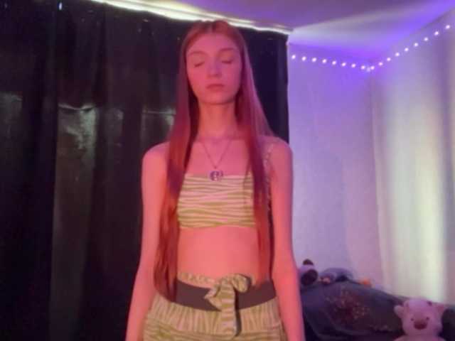 MadonnaVanson live cam on BongaCams