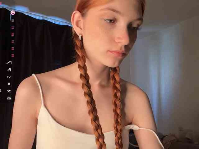 MadonnaVanson webcam