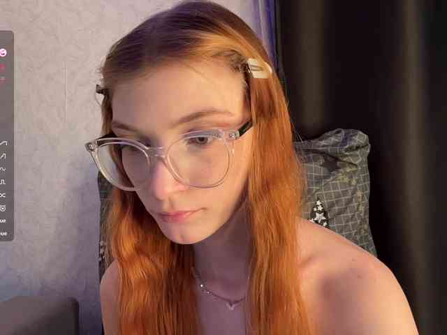 MadonnaVanson Live Webcam on BongaCams
