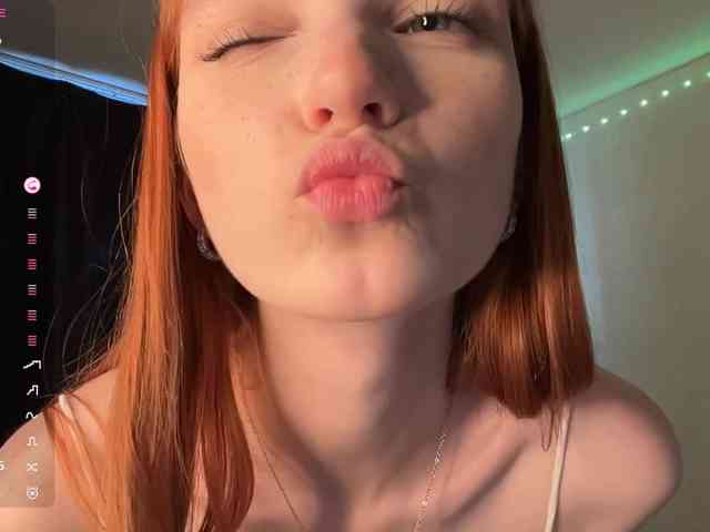 MadonnaVanson webcam