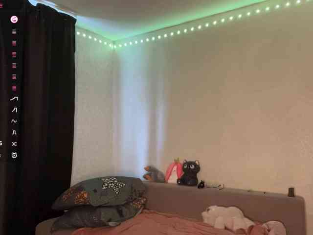 MadonnaVanson webcam