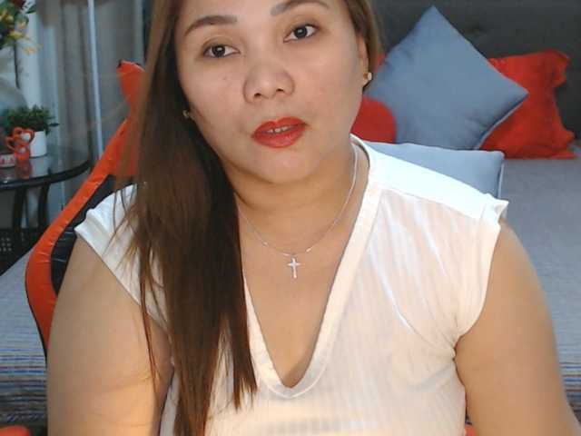 AsianHotMama143 live cam on BongaCams