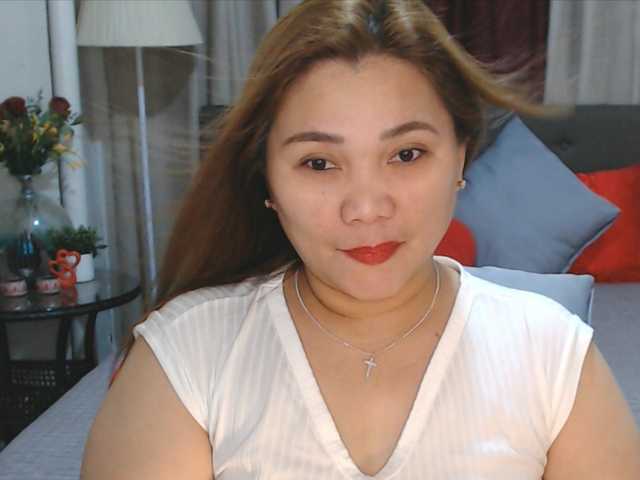 AsianHotMama143 live cam on BongaCams