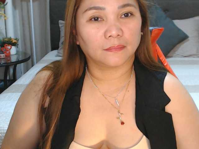 AsianHotMama143