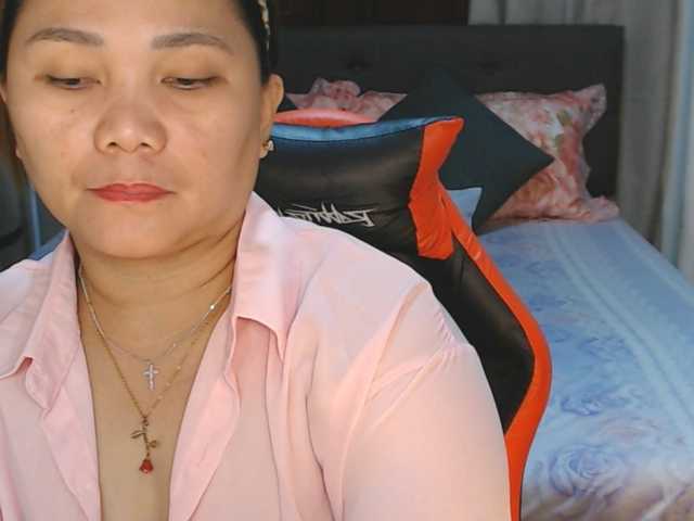 AsianHotMama143, live now on BongaCams