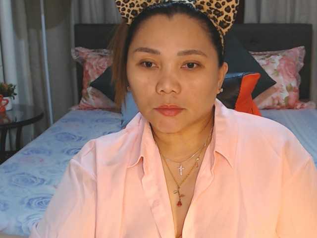 AsianHotMama143