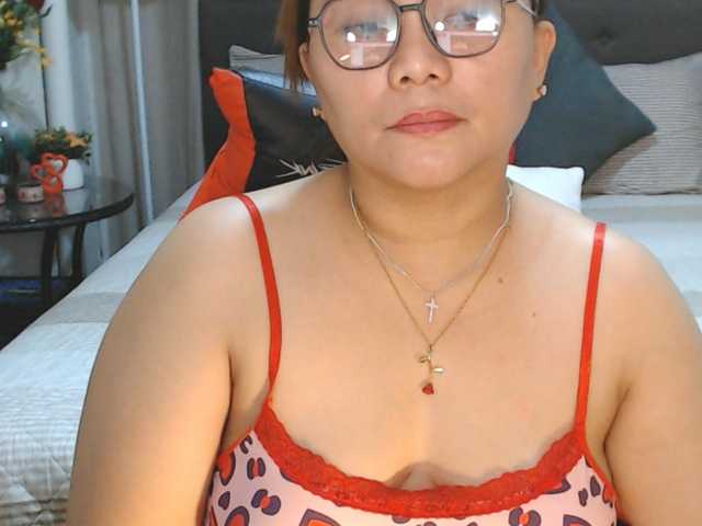 AsianHotMama143