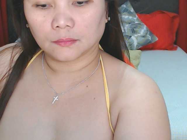AsianHotMama143 live cam on BongaCams