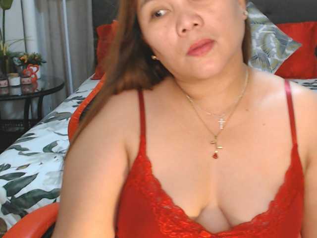 AsianHotMama143