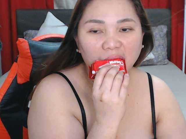 AsianHotMama143 live cam on BongaCams
