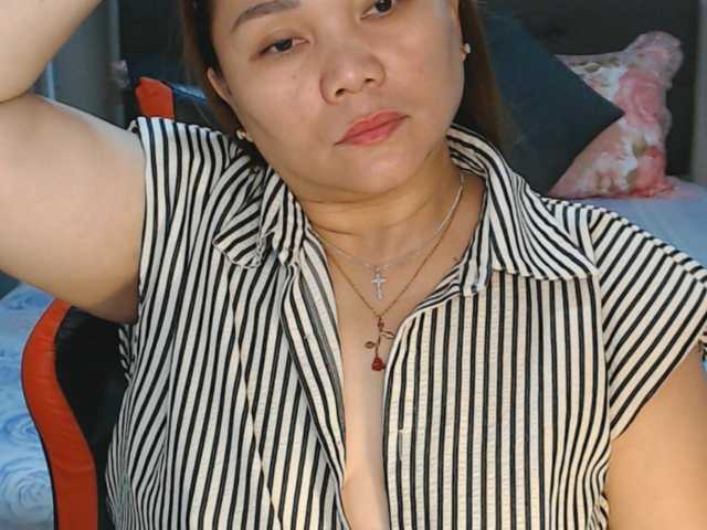 AsianHotMama143 webcam bongacams model stream image