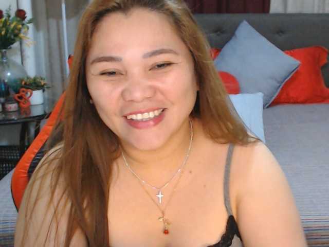 AsianHotMama143 live cam on BongaCams