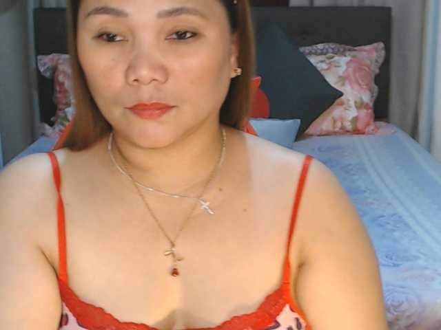 Asianhotmama143 on Bongacams