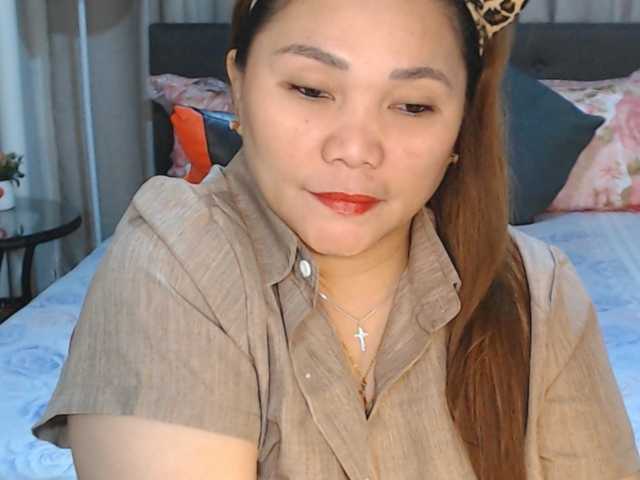 AsianHotMama143 live cam preview
