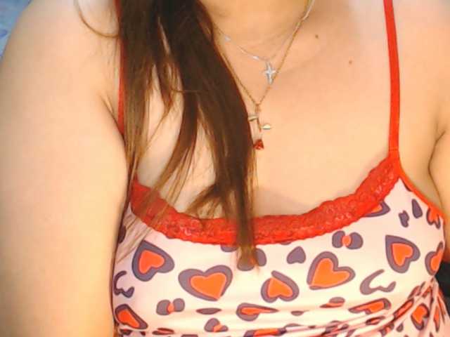 AsianHotMama143 live cam preview