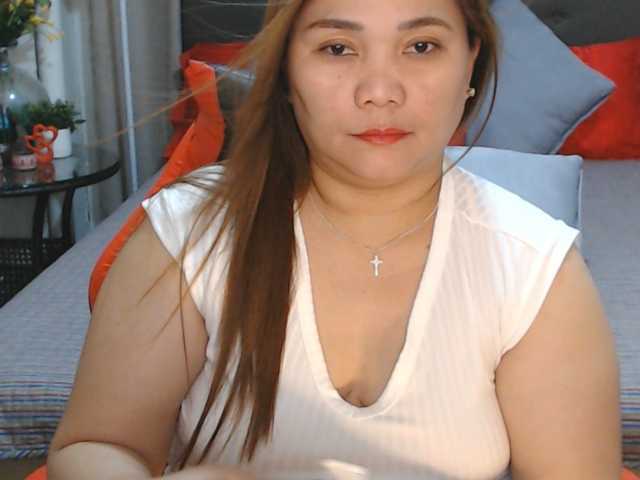 AsianHotMama143 live cam