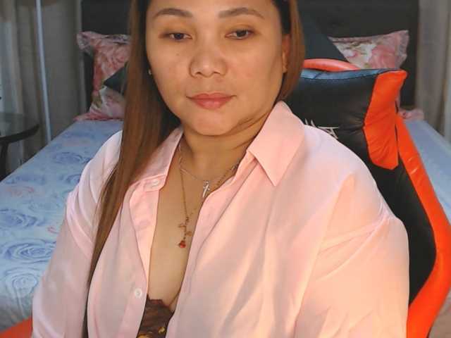 AsianHotMama143