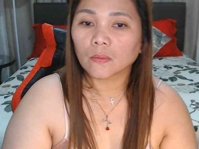 AsianHotMama143