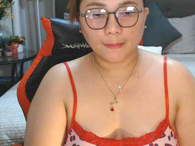 AsianHotMama143 Live Webcam on BongaCams