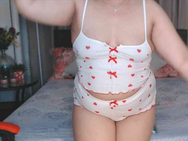 AsianHotMama143