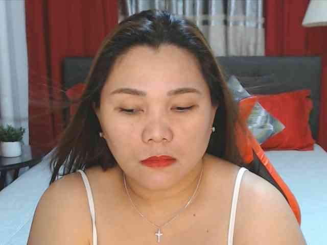 AsianHotMama143