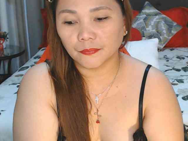 AsianHotMama143