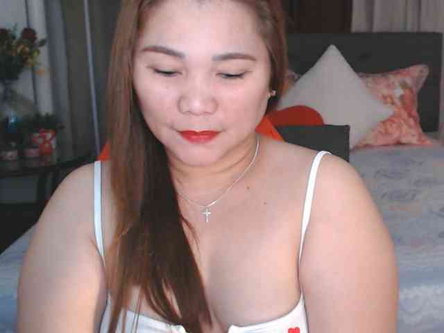 AsianHotMama143 webcam