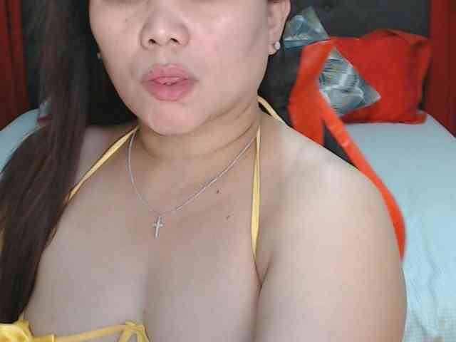 AsianHotMama143