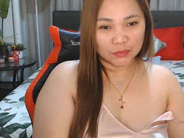 AsianHotMama143