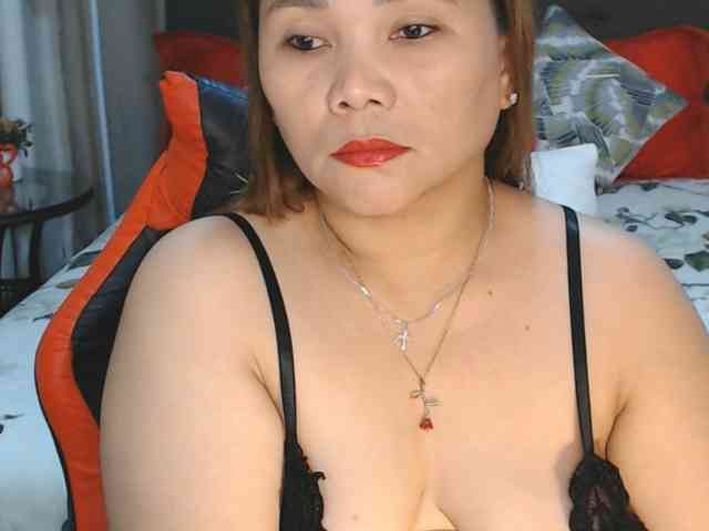 AsianHotMama143