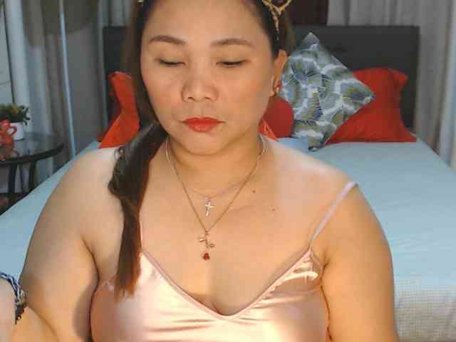 AsianHotMama143